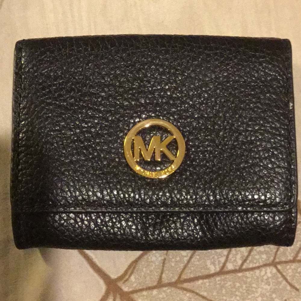 Michael Kors mini-wallet